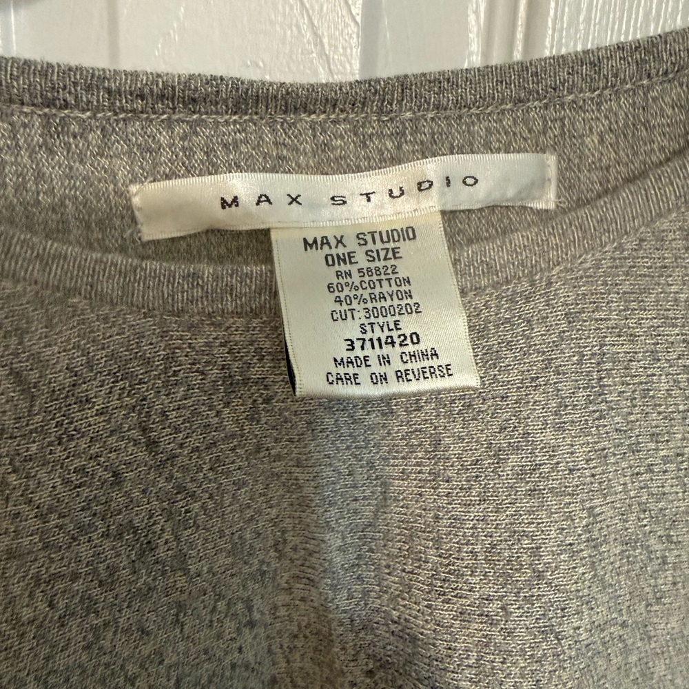 Max Studio Women's Heathered Gray Crewneck
